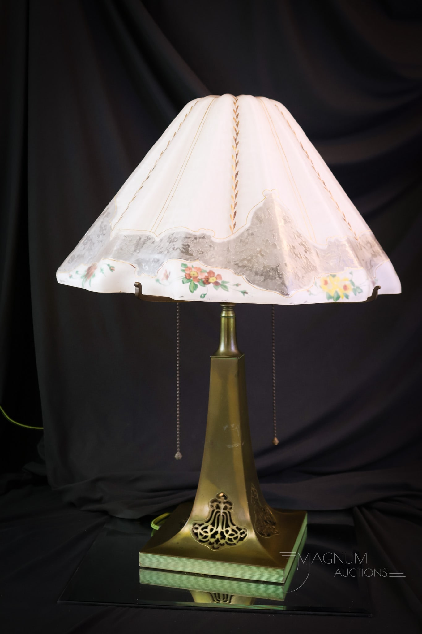 Pairpoint Magenta Reverse Painted Table Lamp - 5