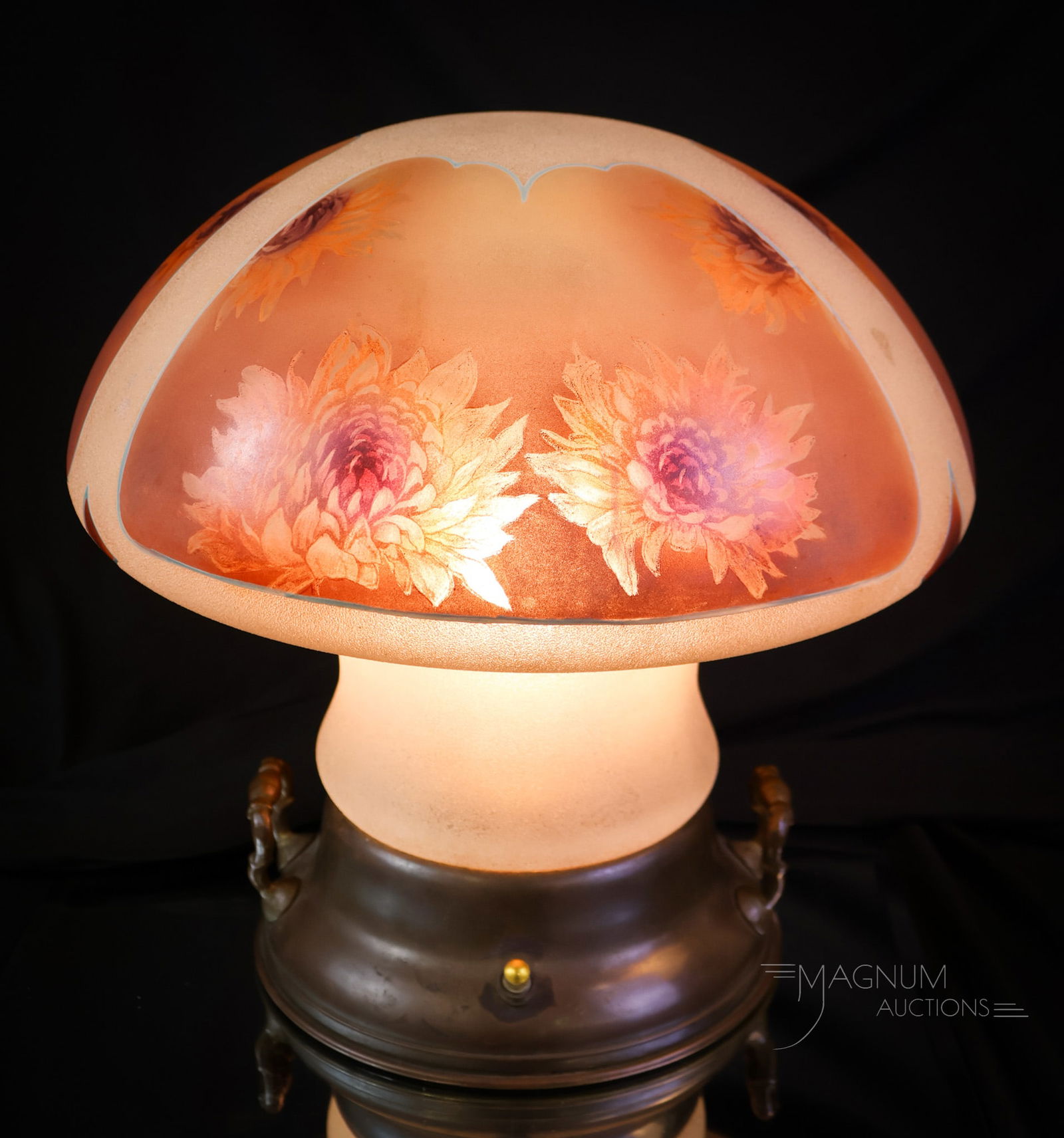 Pittsburgh Obverse Painted Mushroom Art Deco 12" Lamp: Here's a fine find for your lamp collection. This is a Pittsburgh 12' obverse painted mushroom lamp. This lamp was made in two sizes. This is the more desirable, smaller version. The larger measures 1