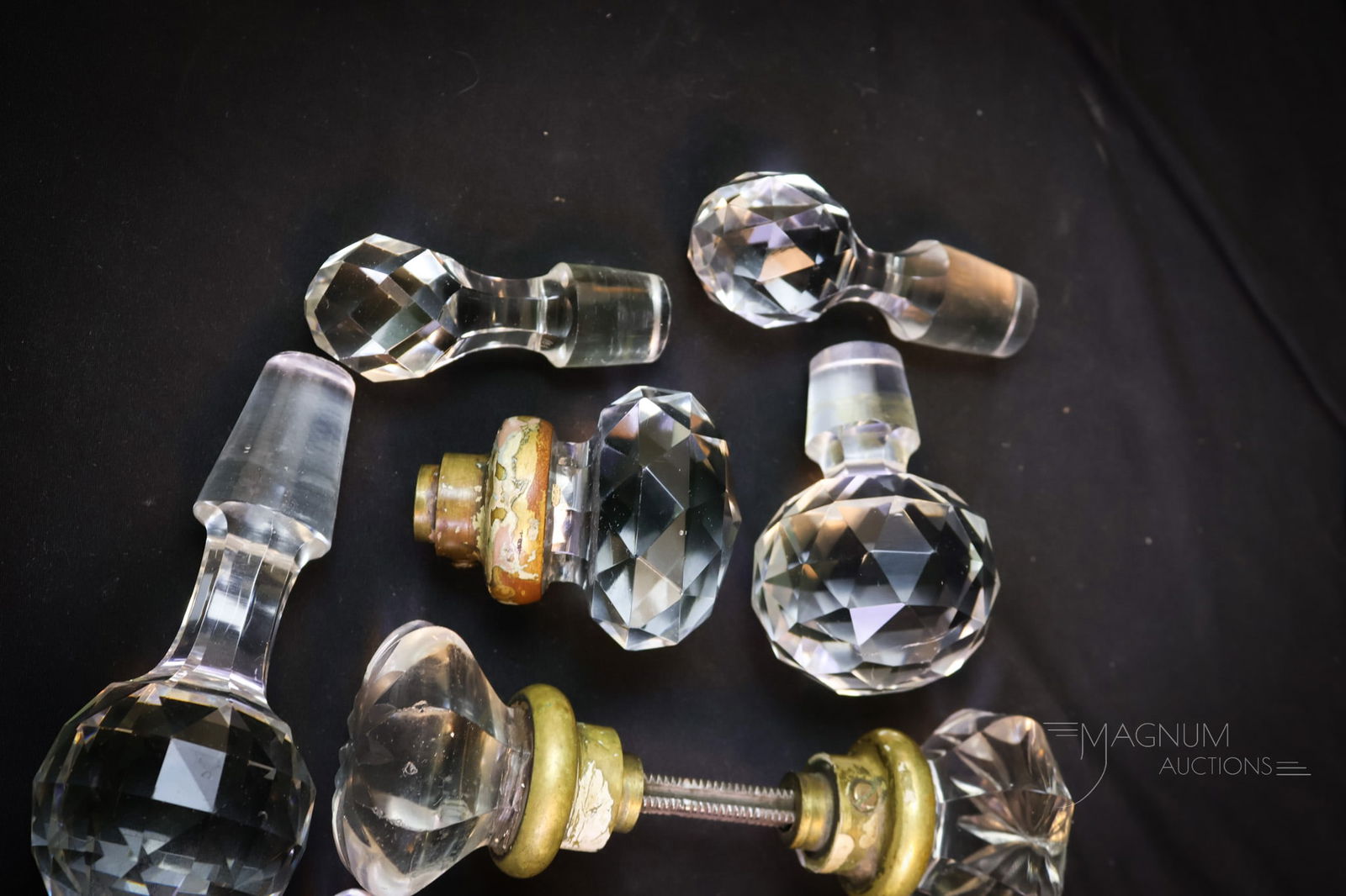 19 pc Lot Antique Stoppers & Door Knobs - 2