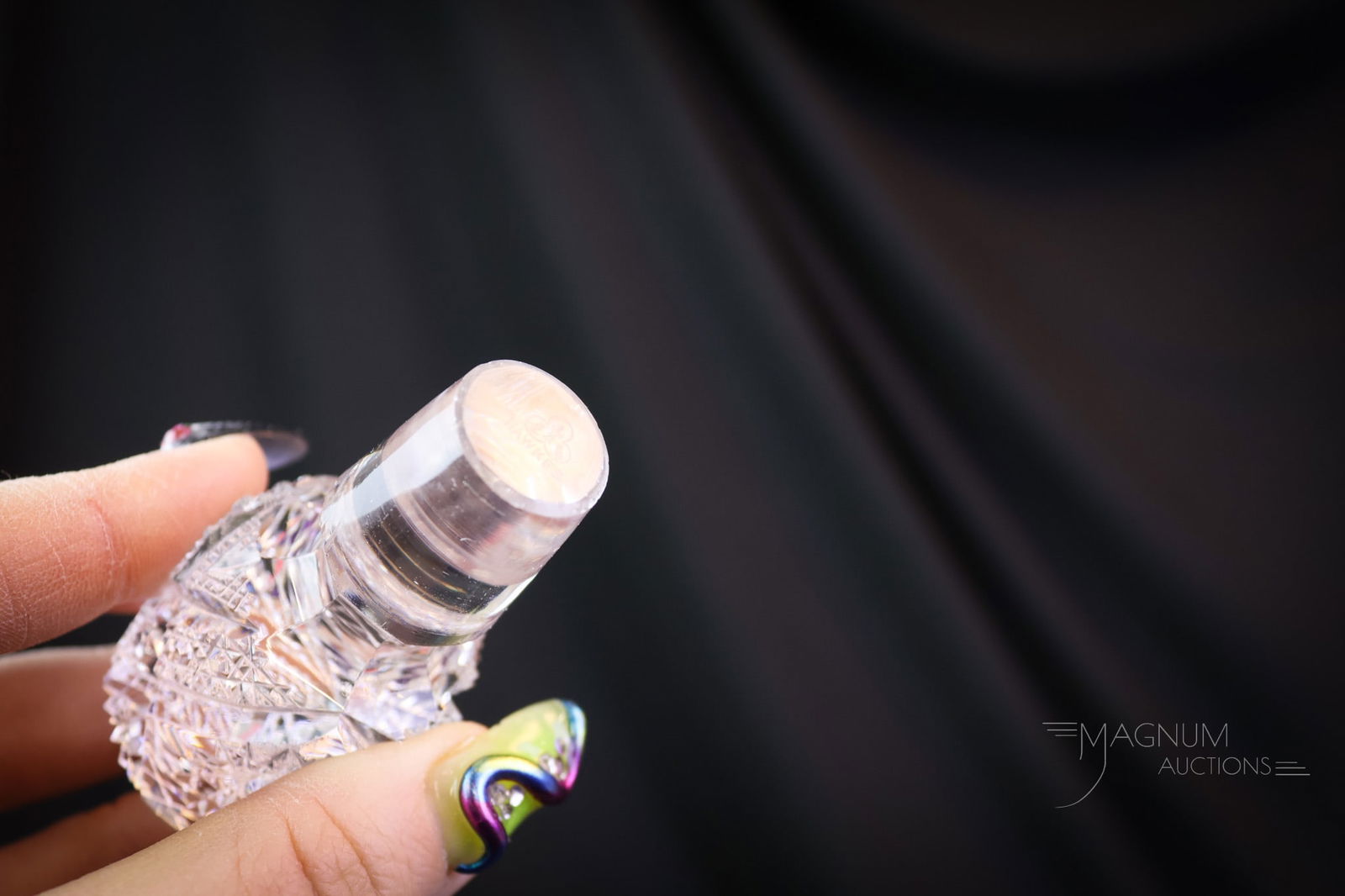 19 pc Lot Antique Stoppers & Door Knobs - 8