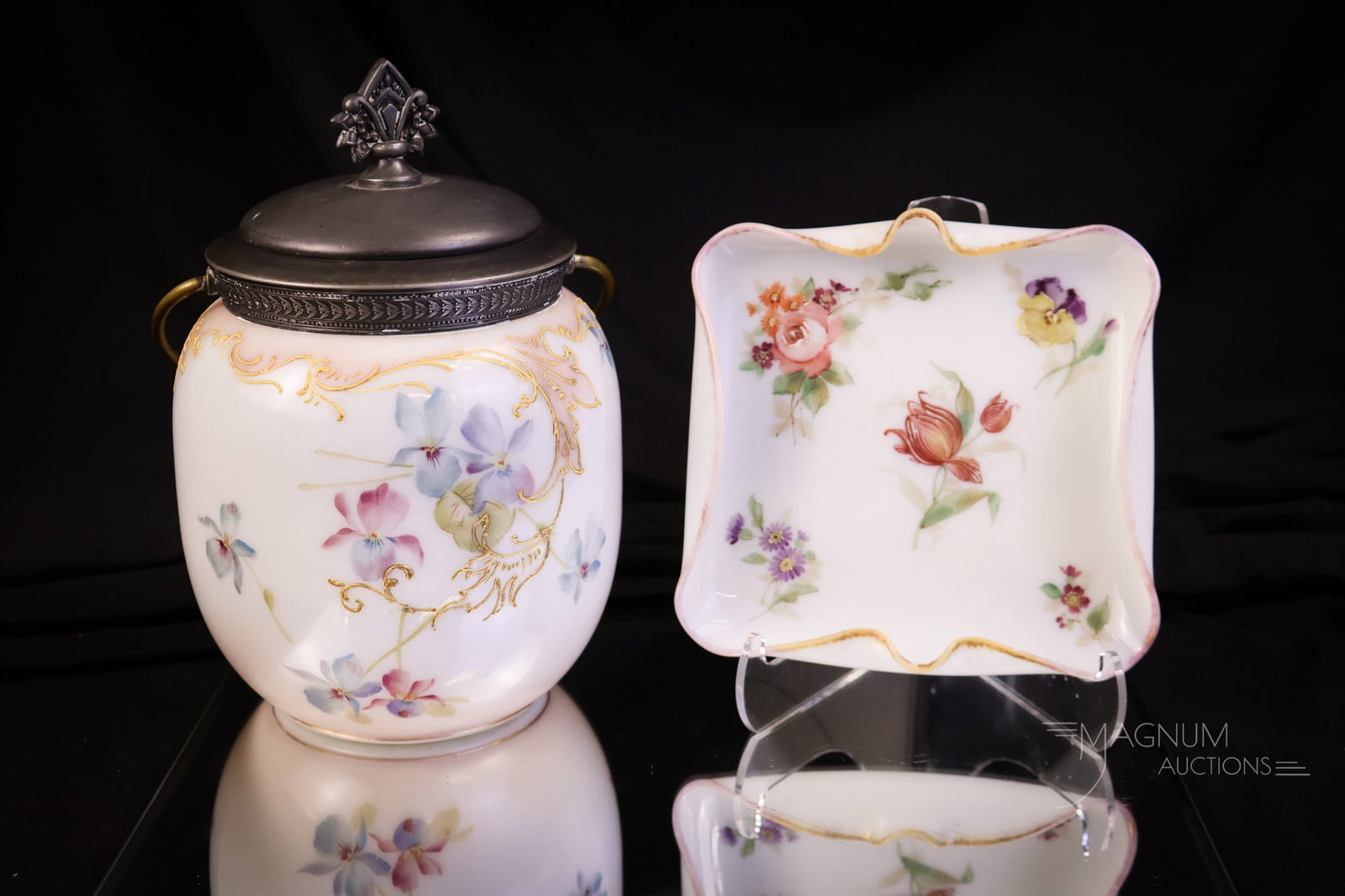 2 pc Lot Mt. Washington Colonial Ware Art Glass Biscuit Jar & Tray (1 of 9)