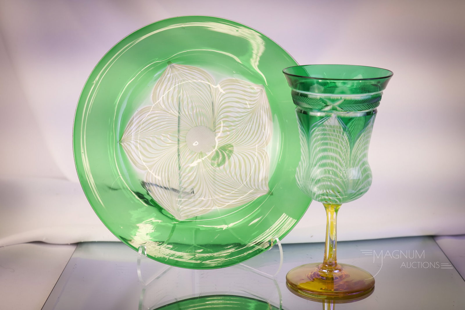2 pc Lot Durand Green Pulled Feather Art Glass (1 of 8)