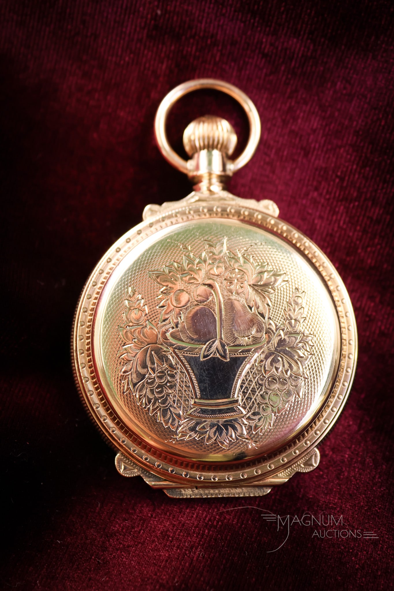 Antique Waltham Vanguard 18K Gold Hunter's case Pocket Watch WIRE TRANSFER CASH ONLY: Credit Cards are NOT accepted for this item. Live Auctioneers has blocked credit card purchases of this item because of fraud. WIRE TRANSFER OR CASH ONLY! This is an antique Waltham Vanguard 18K gold 