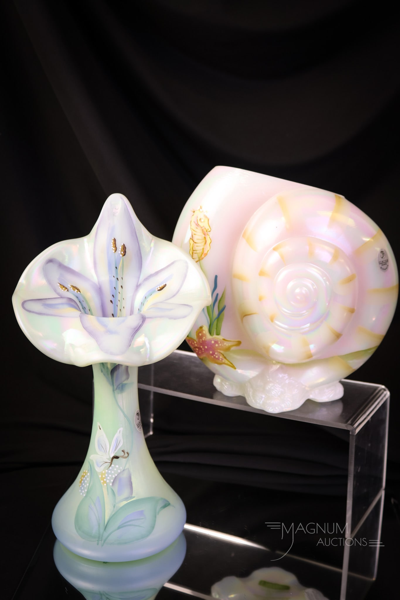 2 pc Lot Fenton Art Glass Vases (1 of 11)