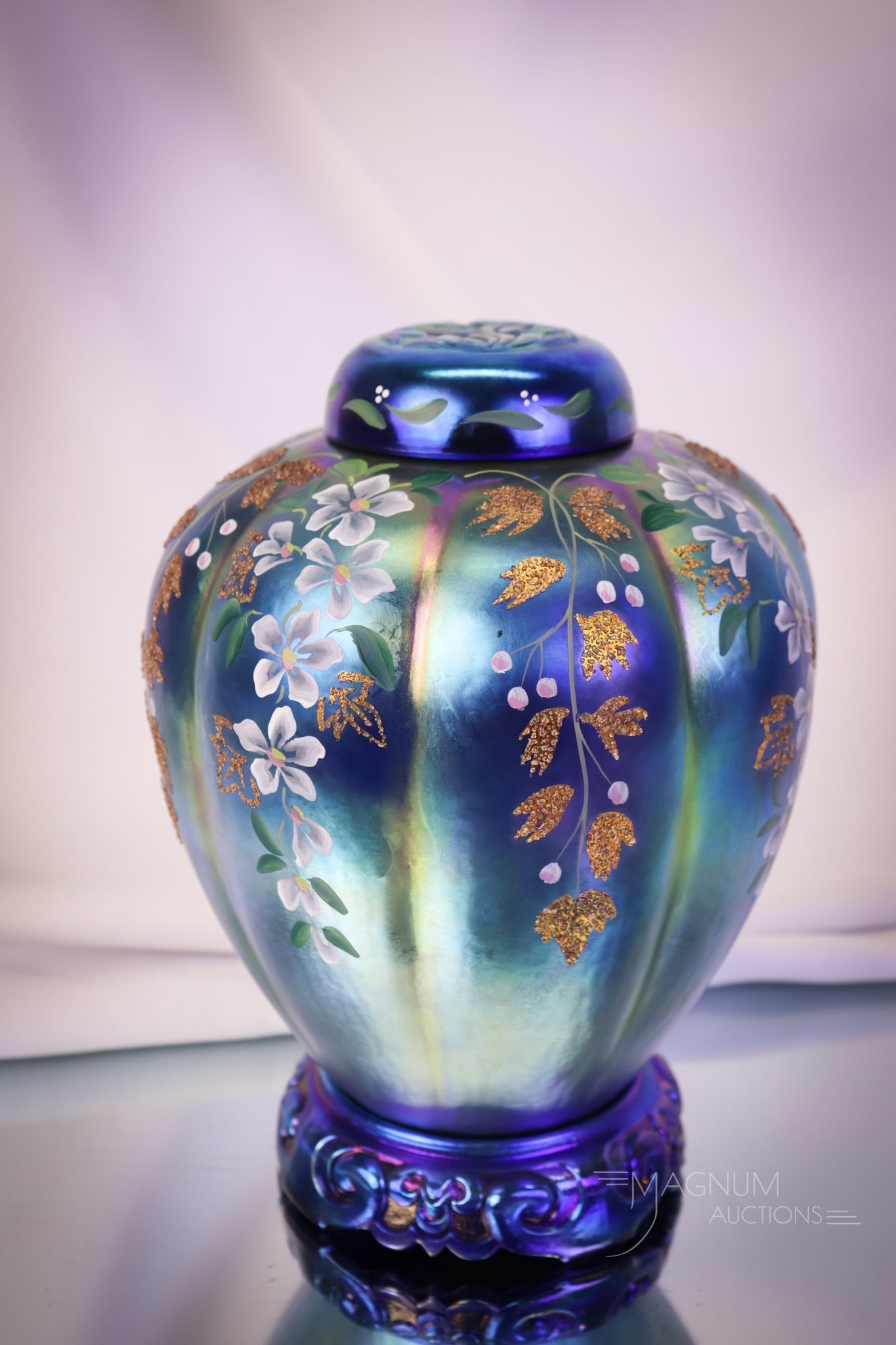 Fenton Favrene Hand Painted Ginger jar (1 of 12)