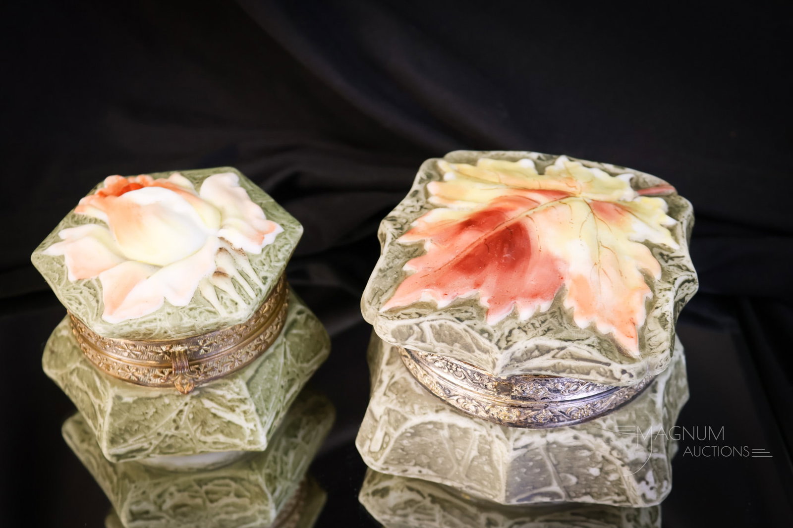 2 pc Victorian Wavecrest Kelva Glass Blow-Out Jewelry Boxes (1 of 9)