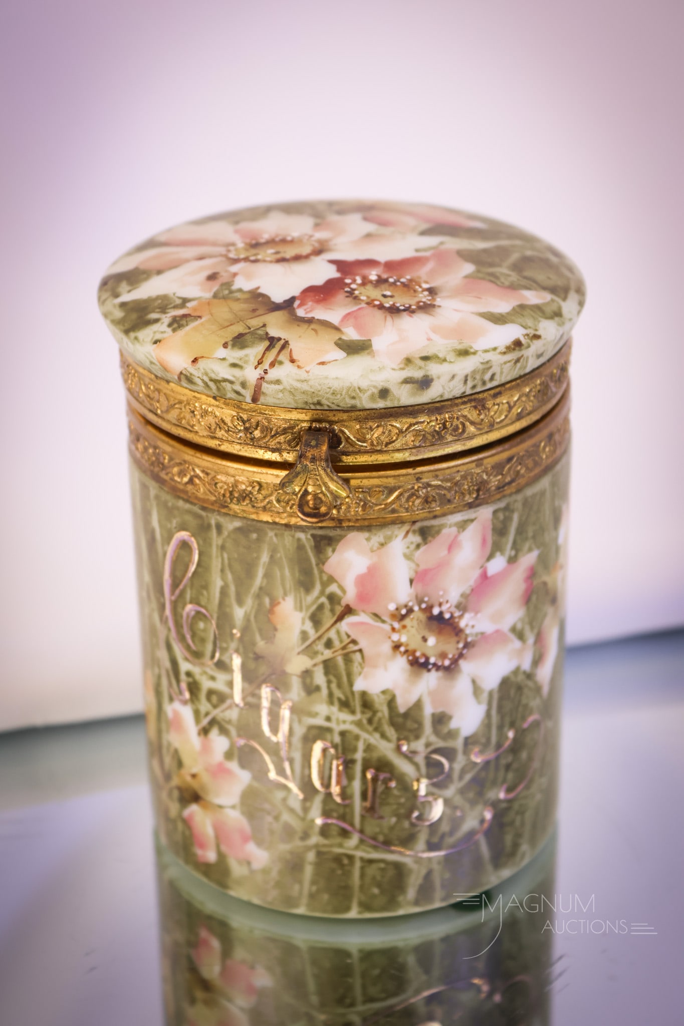 Signed Kelva Wavecrest Victorian Glass Cigar Humidor (1 of 9)