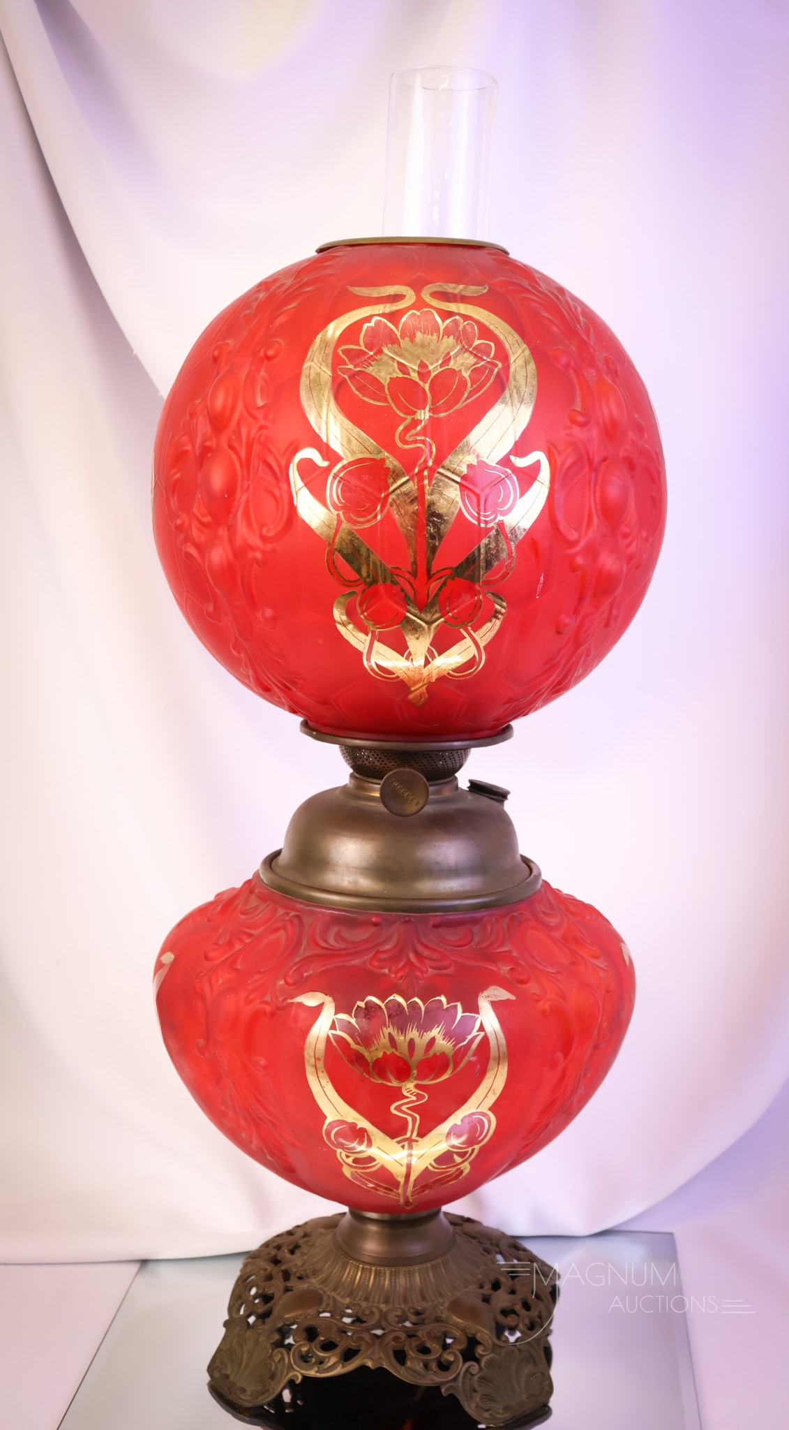 Pigeon Blood Victorian Red Satin Honeycomb Gone with the Wind parlor Oil Lamp (1 of 16)
