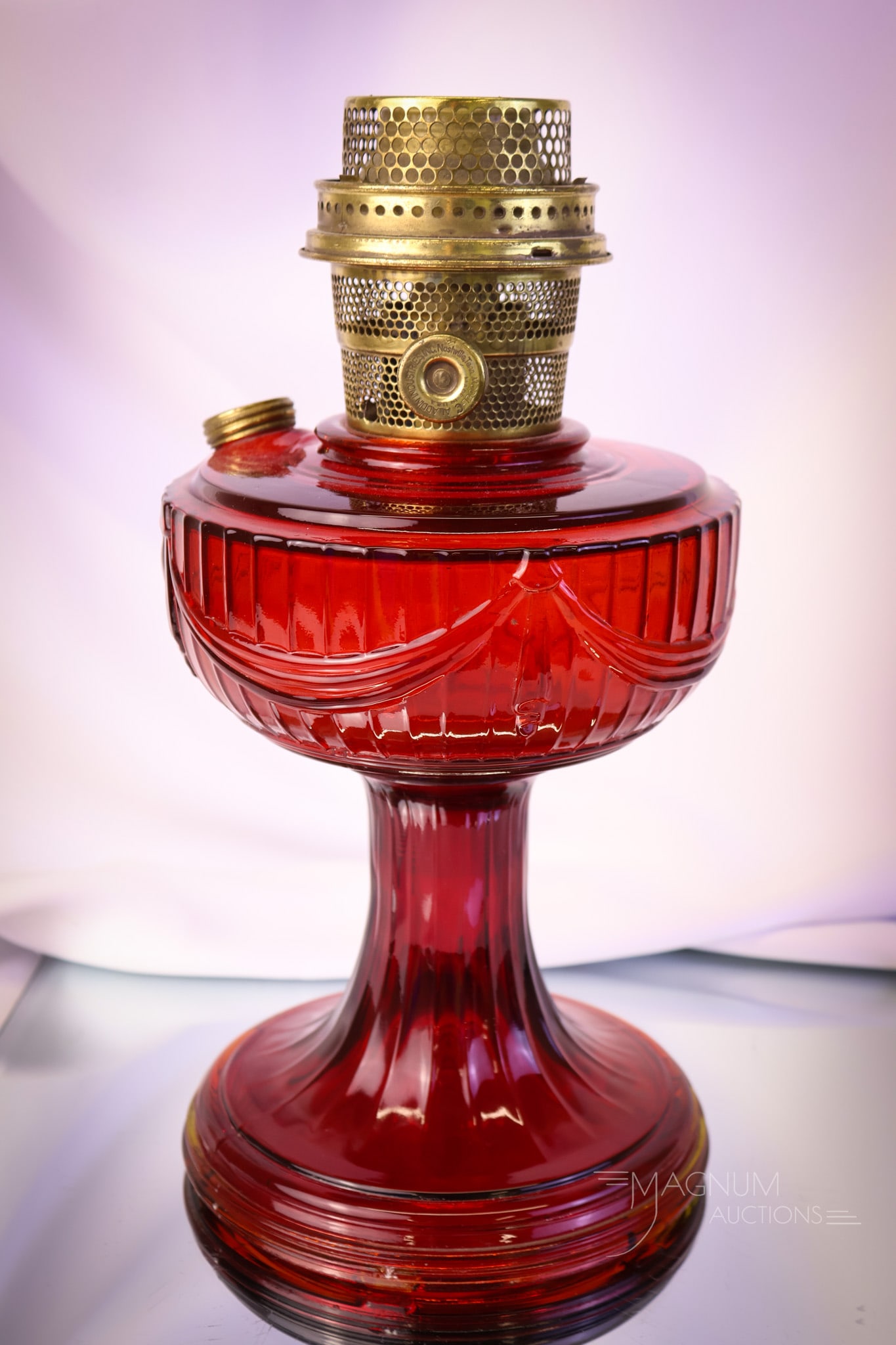 Aladdin Lincoln Drape Ruby Oil Lamp (1 of 6)