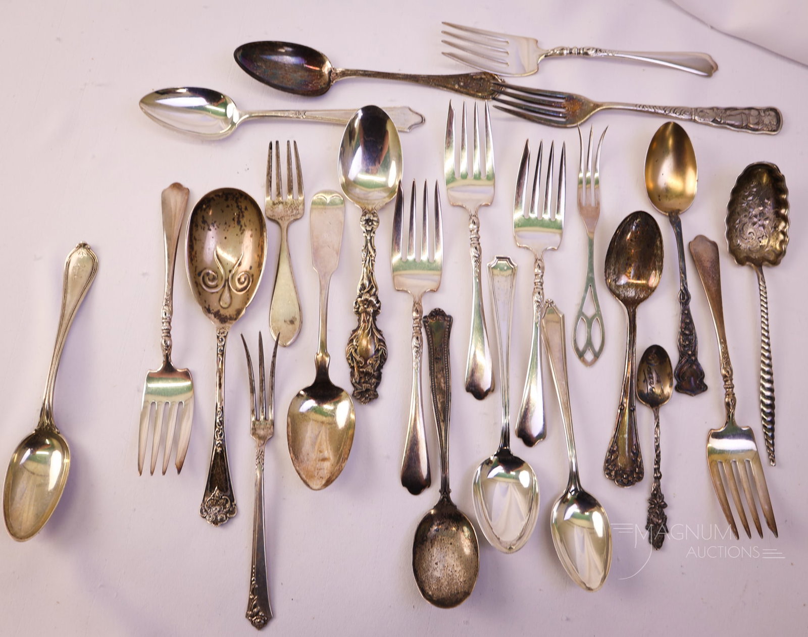 23 pc Lot Antique Sterling Silver Flatware 15.33 OZT (1 of 8)