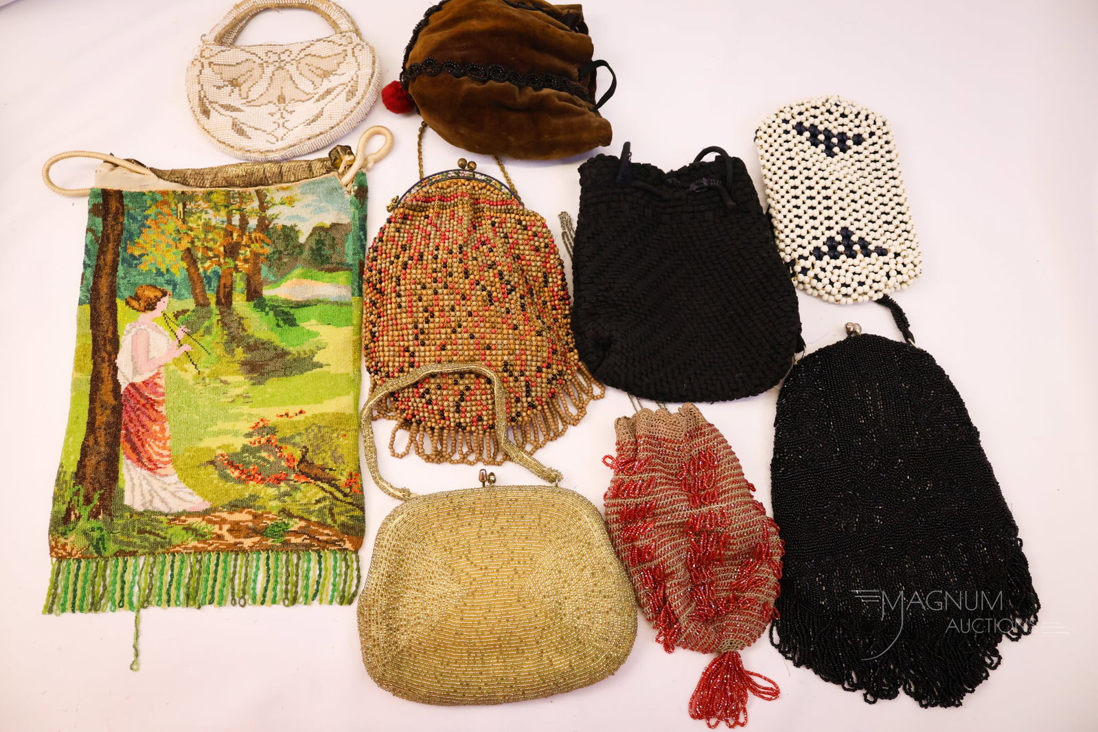 9 pc Lot Ladies' Vintage Evening Purses (1 of 18)