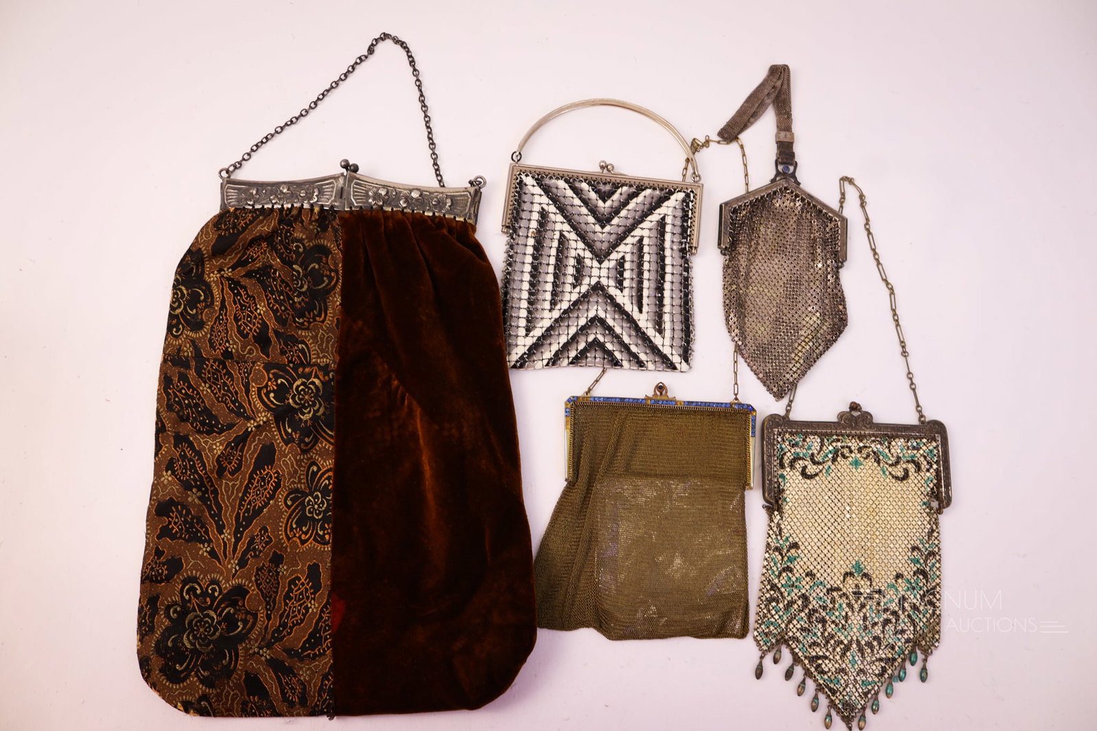 5 pc Lot Antique Ladies' Purses Mesh & Velvet (1 of 10)