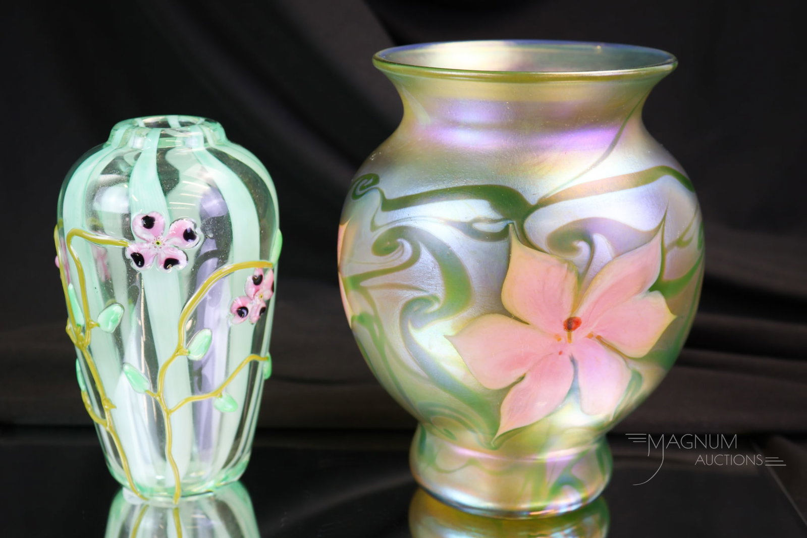 2 pc Lot Vandermark Art Glass Vases (1 of 10)