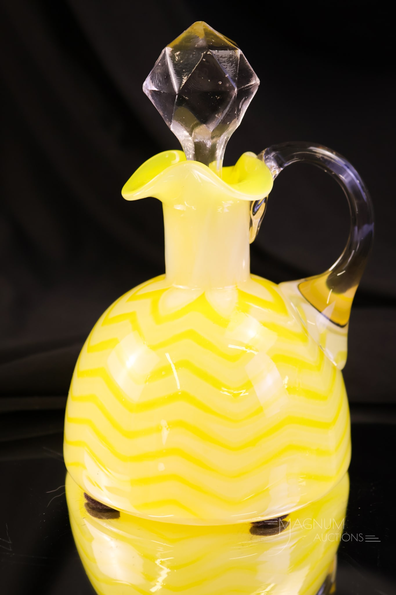 Scarce Phoenix Yellow Herringbone Victorian Igloo Glass Cruet (1 of 6)
