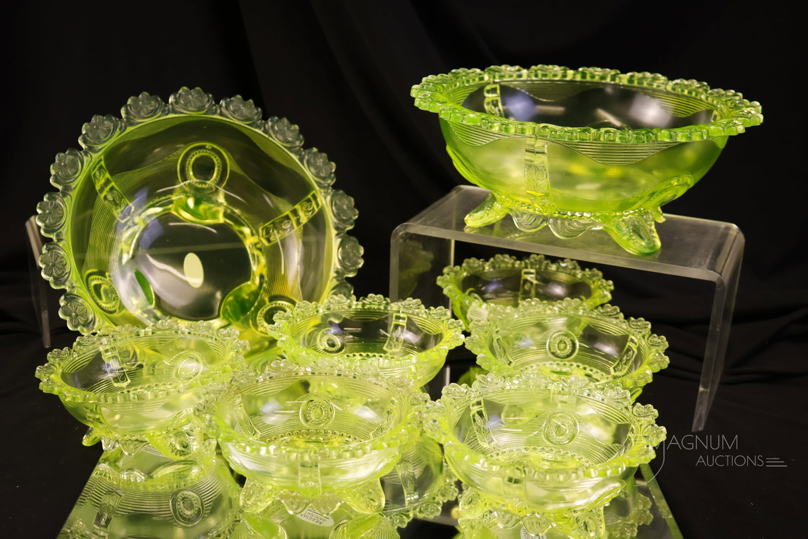 8 pc Greentown Dewey Vaseline Uranium Victorian Glass Berry Set Bowls (1 of 16)