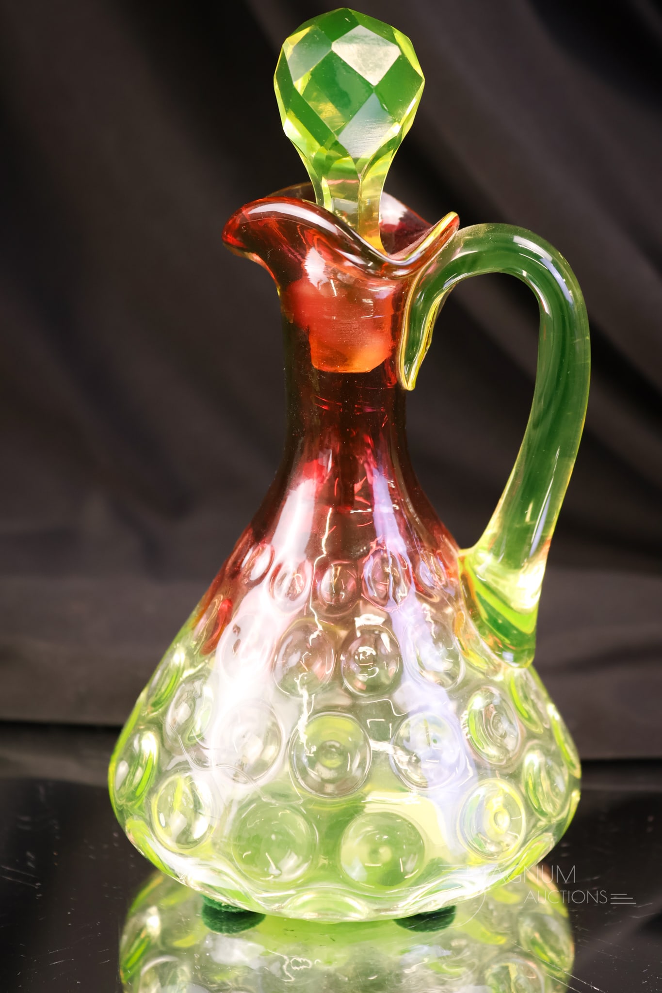 Hobbs Victorian Vaseline Uranium Glass TeePee Cruet (1 of 8)