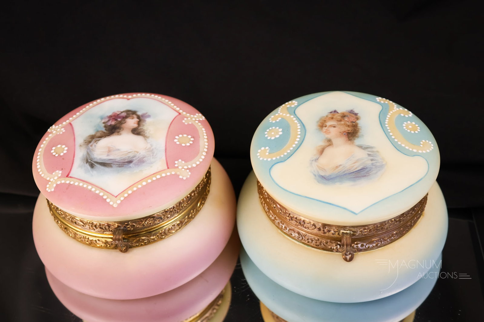 2 pc Lot Nakara Signed Wave Crest Glass Portrait Boxes (1 of 7)