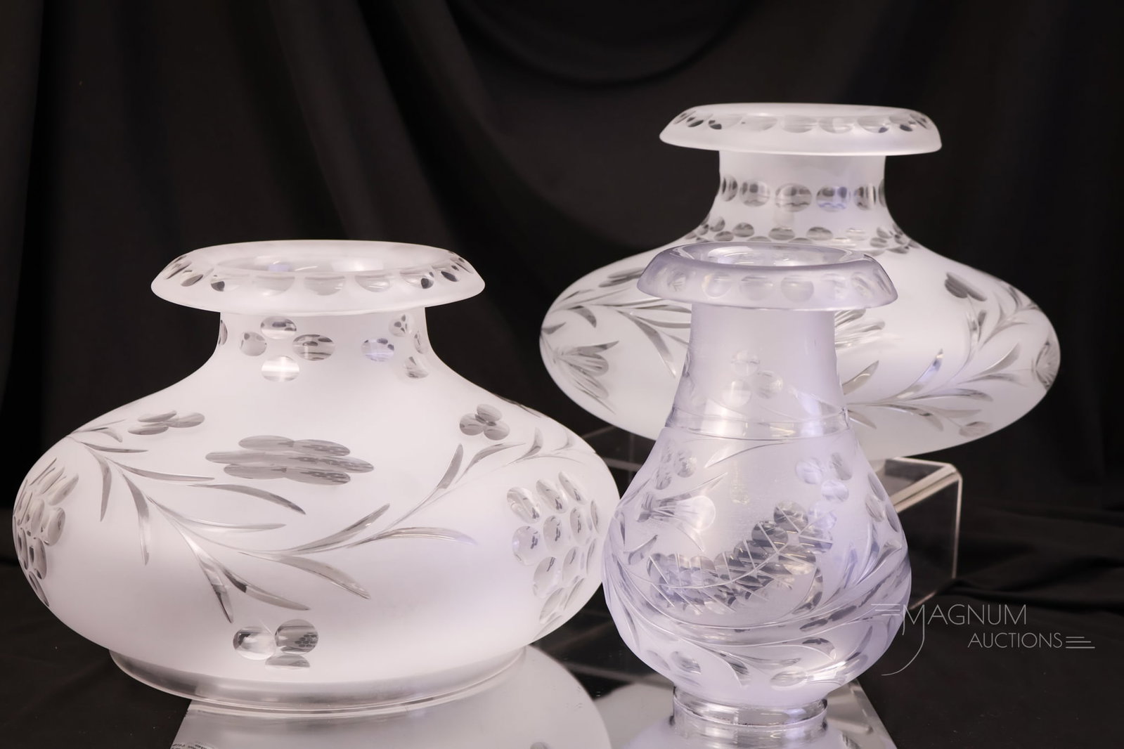 3 pc Lot Astral Glass Lamp Shakes Matched Pair & More (1 of 10)
