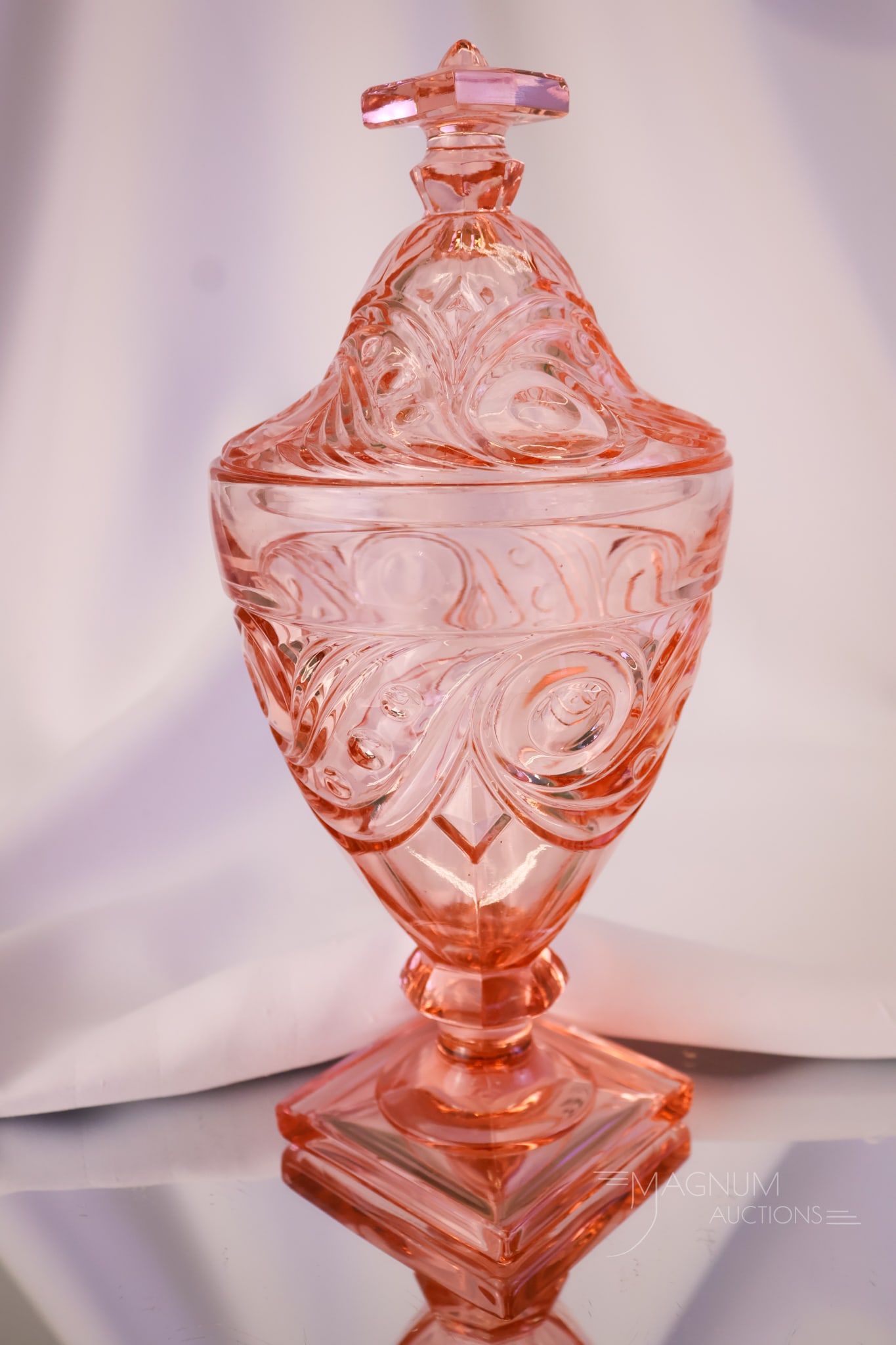 Heisey Glass Ipswich Flamingo Covered Candy Dish (1 of 5)