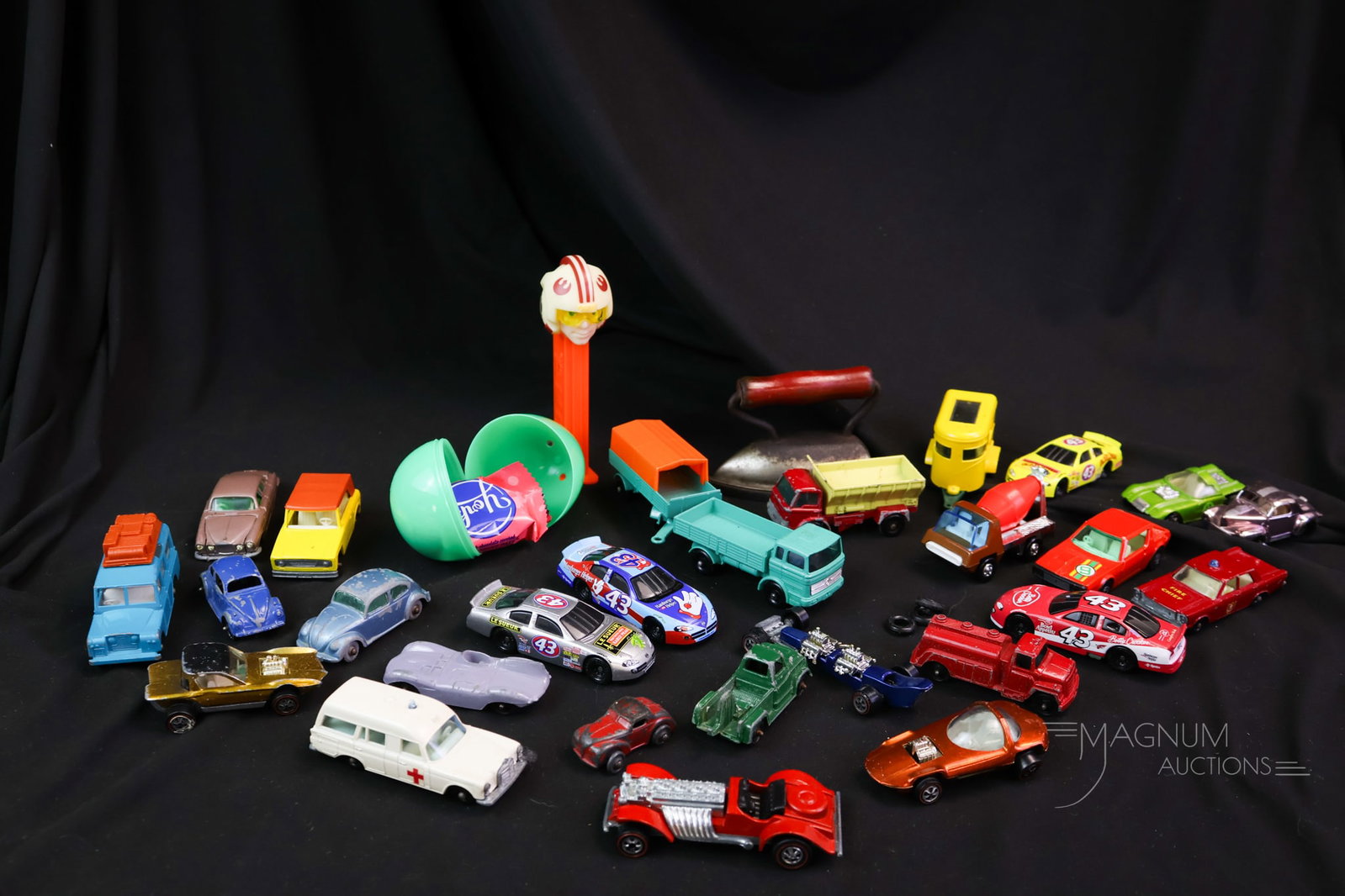 28 pc Lot Toys Hot Wheels & More (1 of 8)