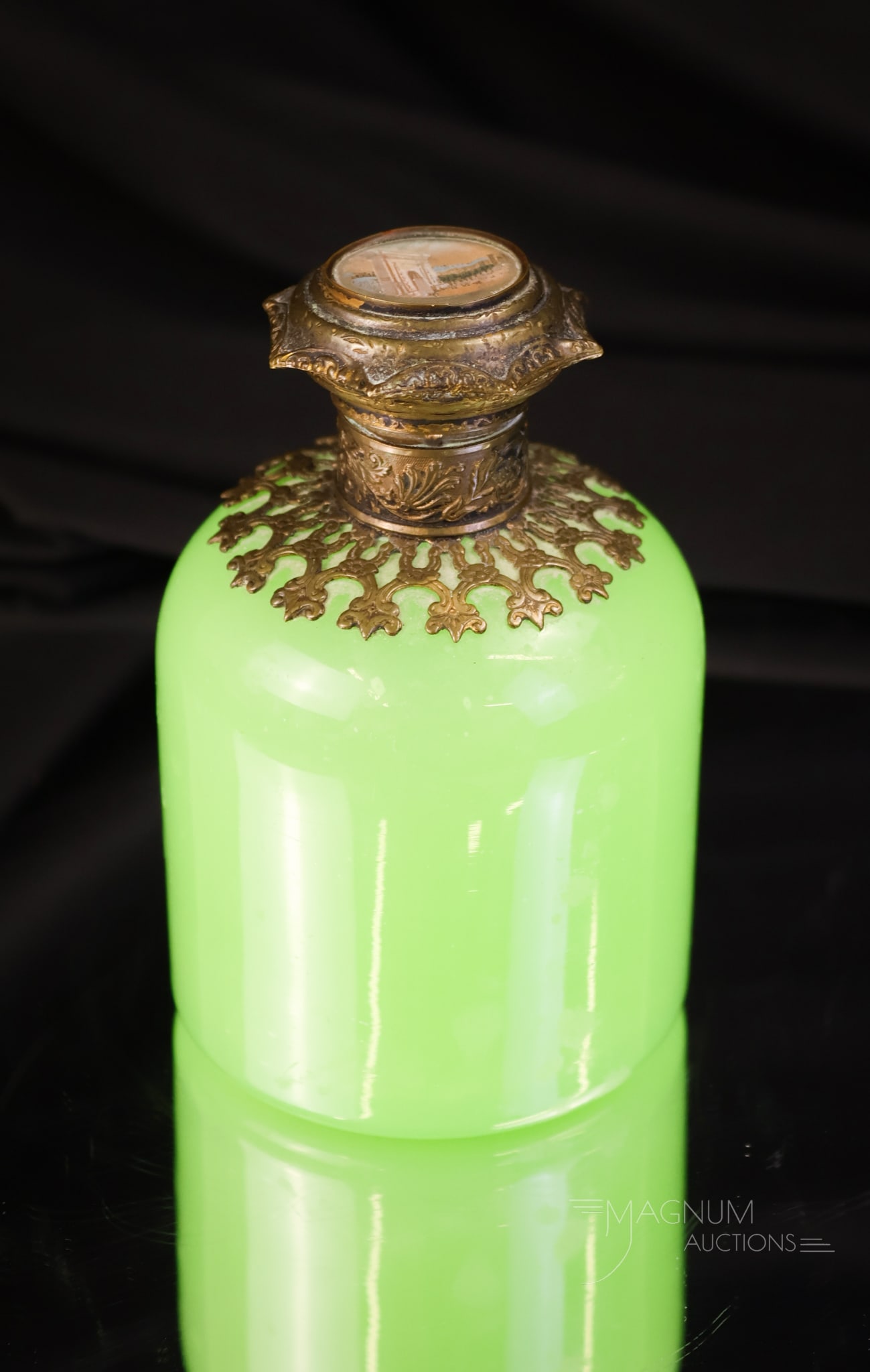 French Grand Tour Jade Green Uranium Perfume Cologne Bottle (1 of 7)