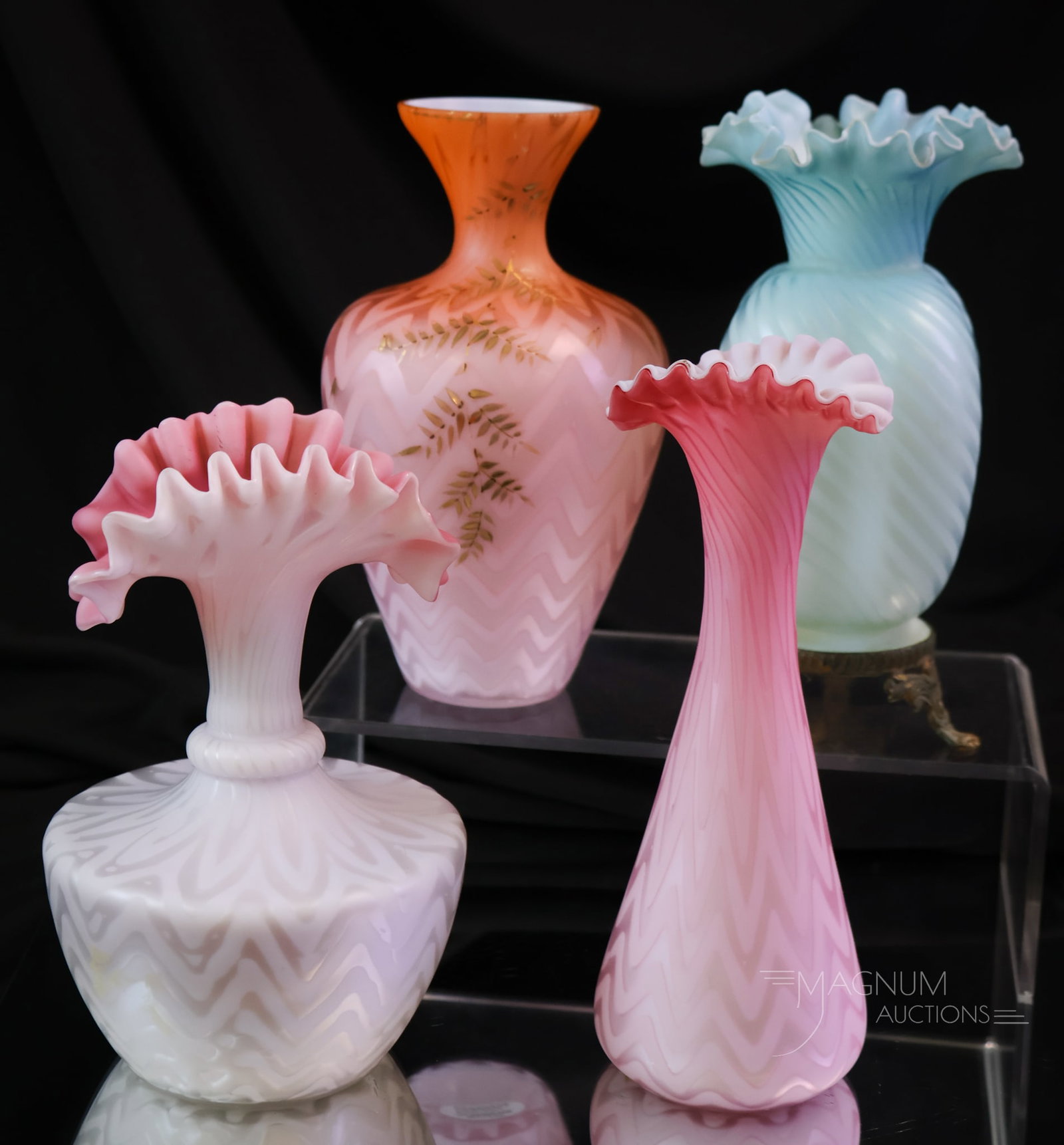 4 pc Lot Victorian Mother of Pearl Satin Glass Collectomania (1 of 7)