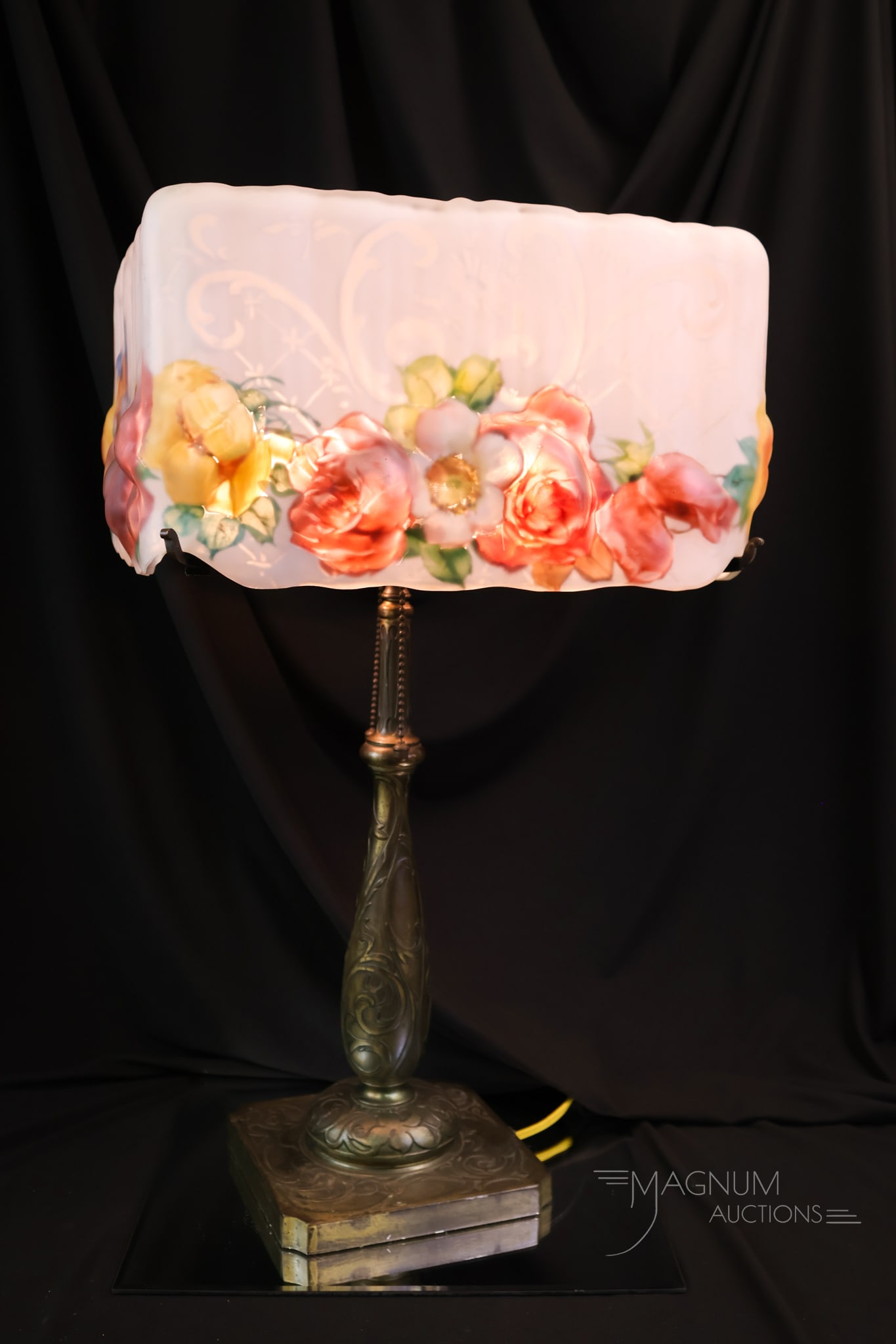 Pairpoint Reverse Painted Puffy Antique Table Lamp - 4
