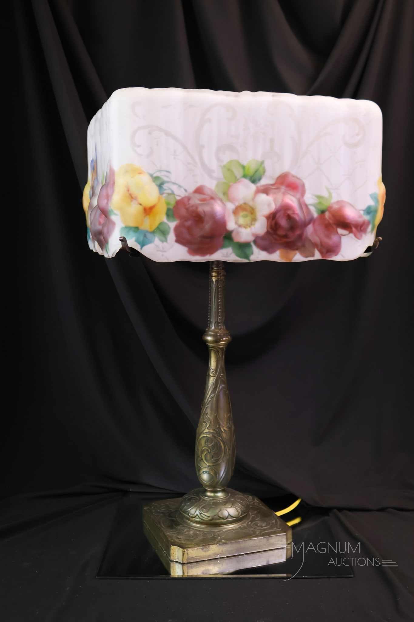 Pairpoint Reverse Painted Puffy Antique Table Lamp - 6