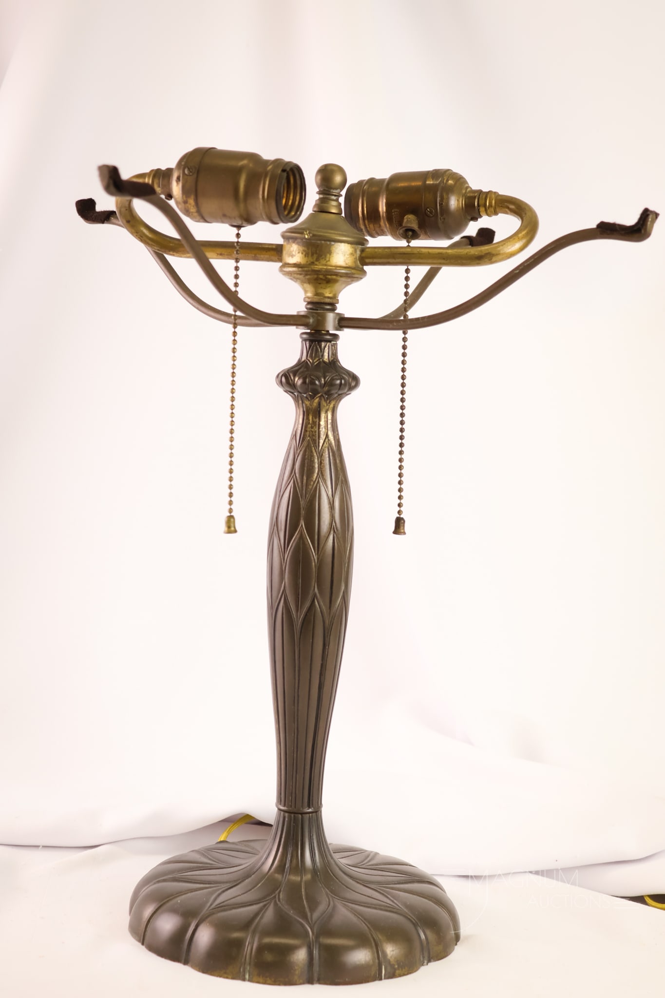 Antique Pairpoint Reverse Painted Puffy Table Lamp - 2
