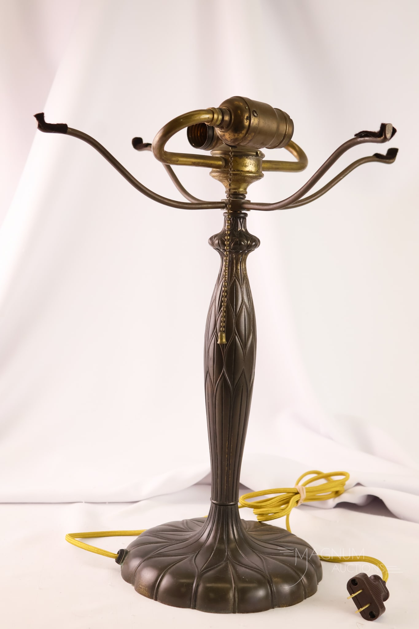 Antique Pairpoint Reverse Painted Puffy Table Lamp - 3