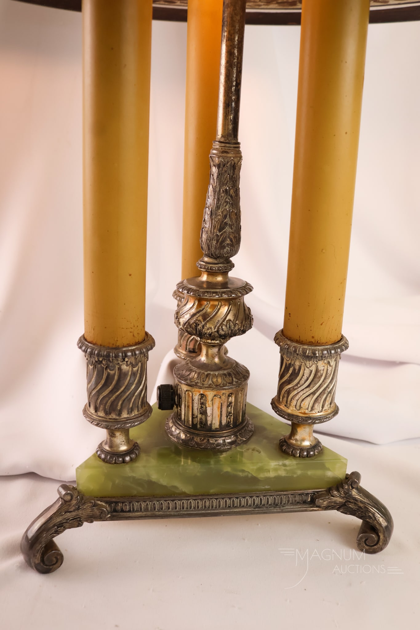 Pairpoint Reverse Painted Scenic Director Table Lamp - 10