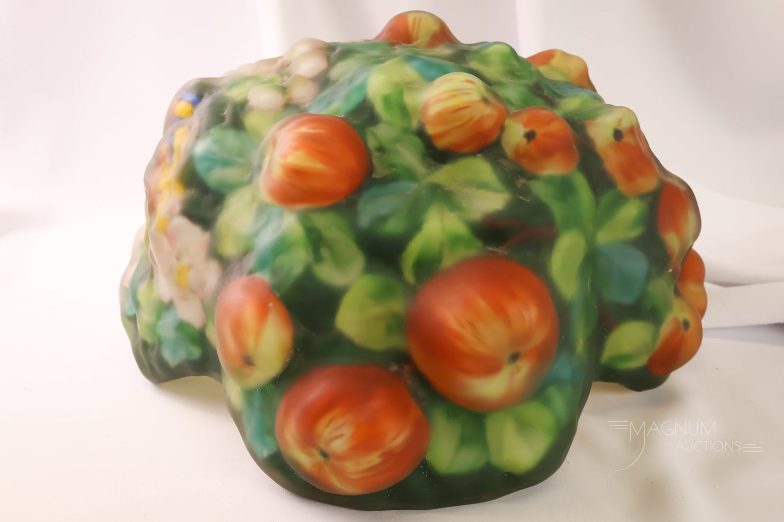 Pairpoint Reverse Painted Puffy Apple Tree lamp - 12