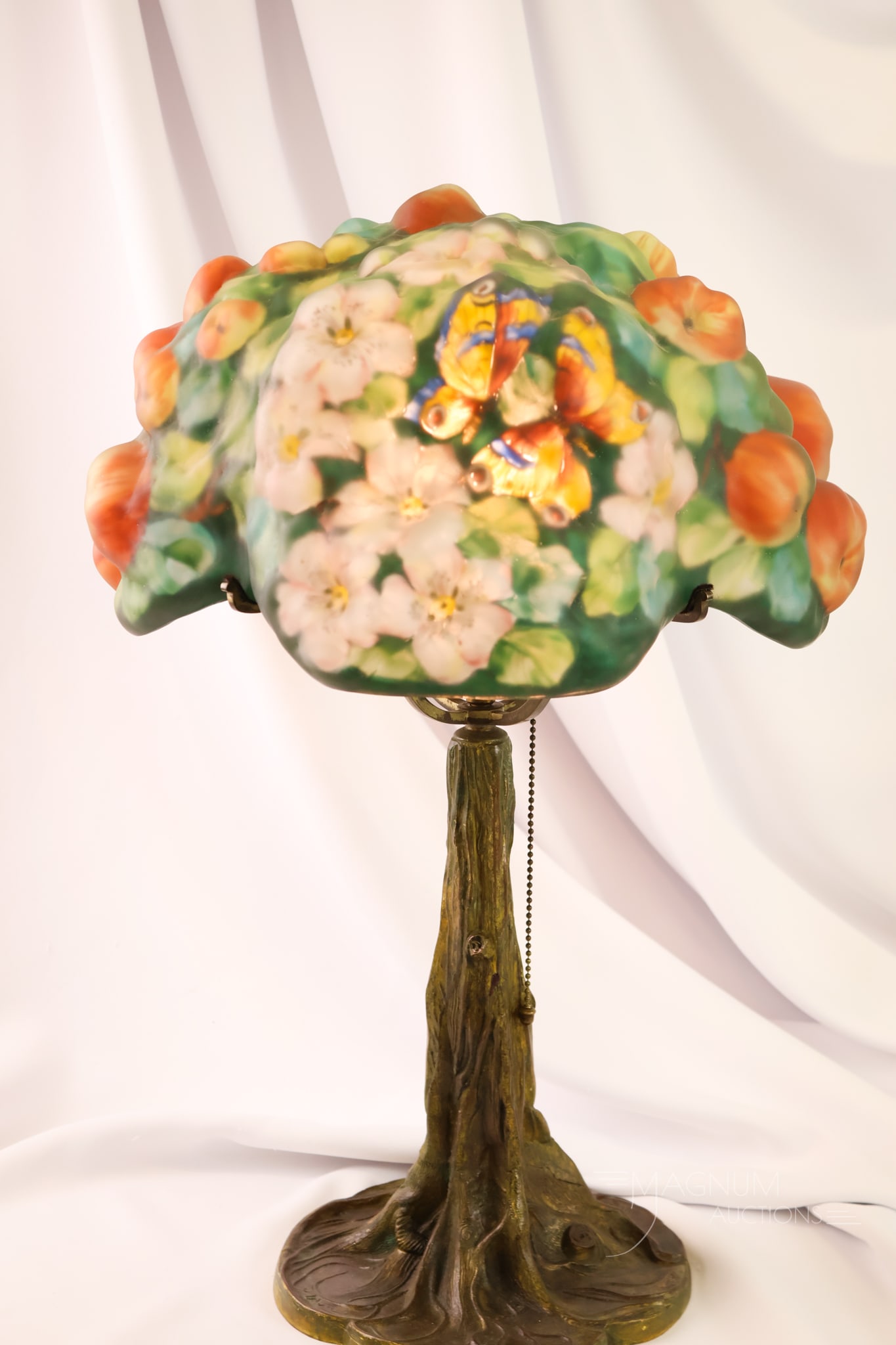 Pairpoint Reverse Painted Puffy Apple Tree lamp: An incredible Pairpoint Puffy reverse-painted Apple Tree Lamp. This lamp is the iconic "Puffy" lamp that people recall when talking about it. This lamp features plump, juicy ripe apples just ready to 