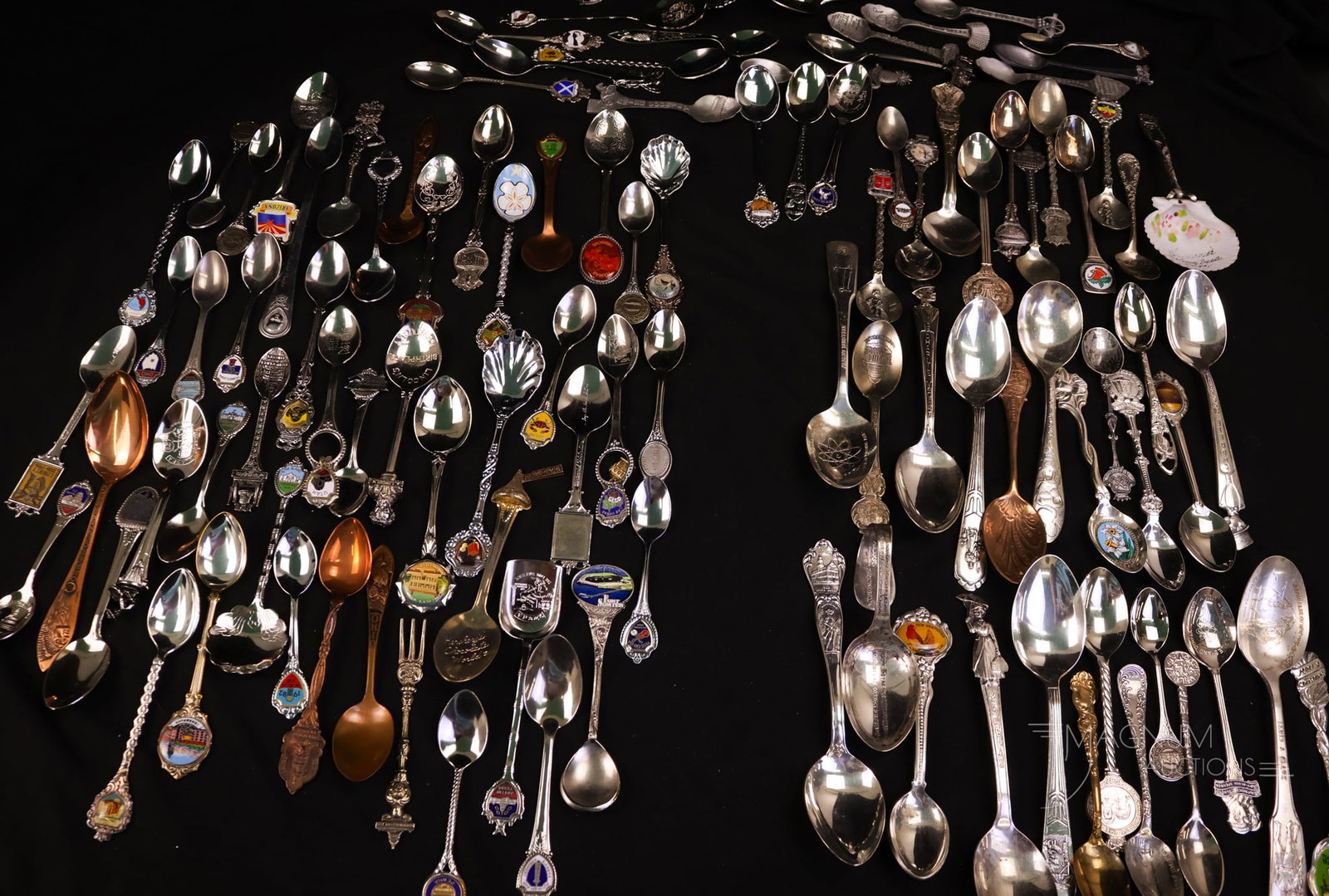 105 pc Lot Antique Vintage Collectible Souvenir Spoons: A huge offering of 105 antique and Vintage collectible souvenir spoons. Mediums range from silverplate to stainless steel and everything in between. The longest measures 6".