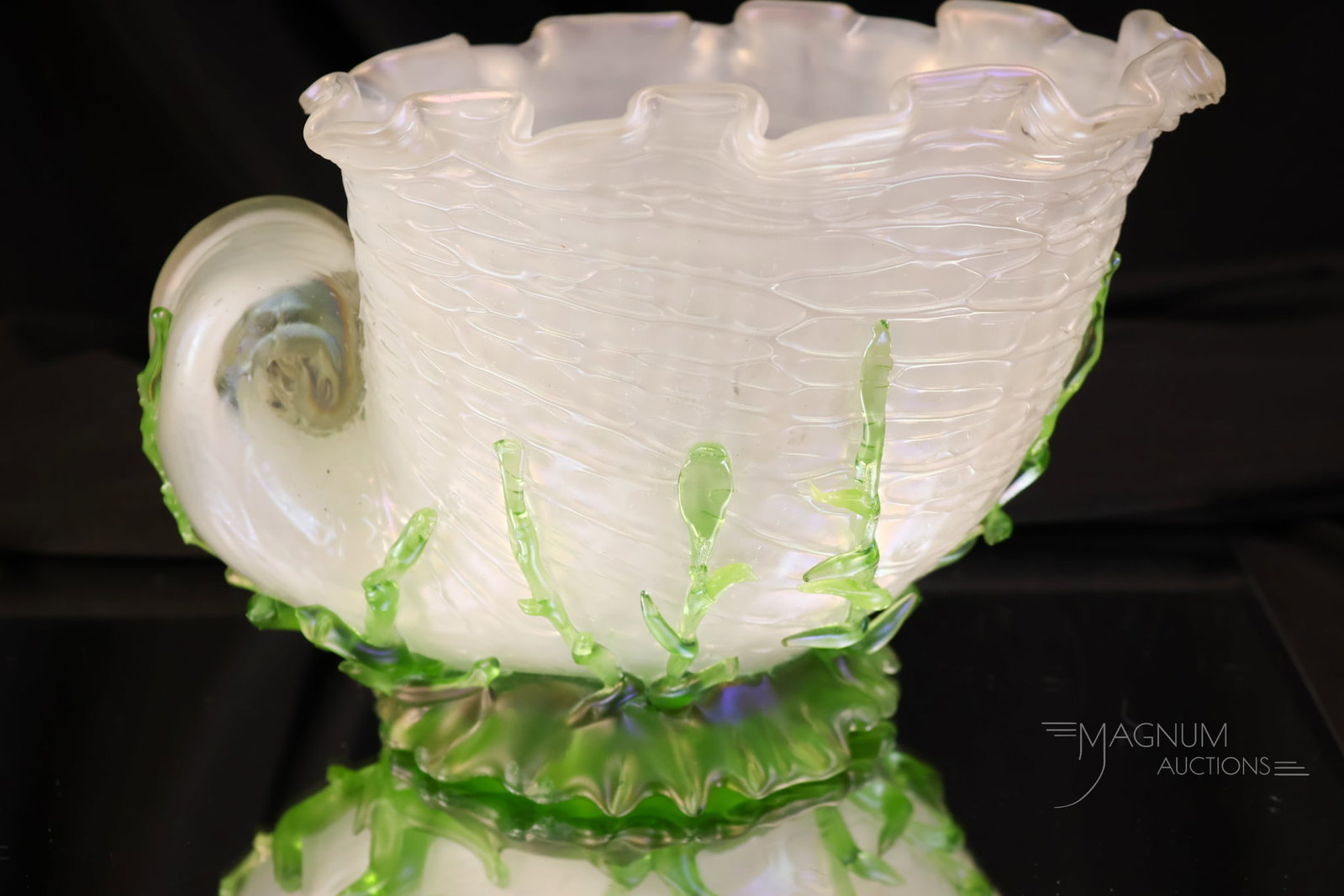 Loetz Threaded Iridescent Art Glass Shell Vase (1 of 6)
