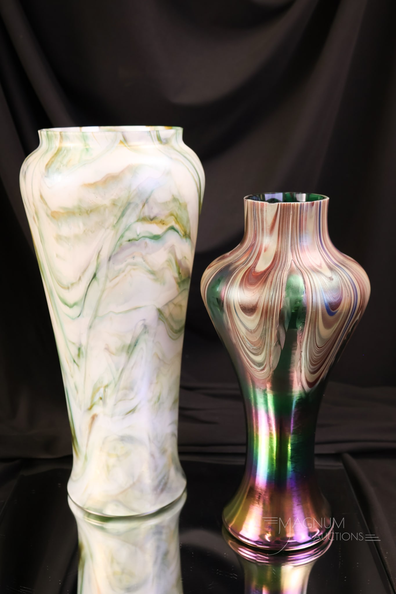 2 pc Austrian Rindskopf & Kralik Art Nouveau Vases: Two desirable examples of Art Nouveau Austrian glass vases by Rindskopf and Kralik. The tallest measures 12" tall.