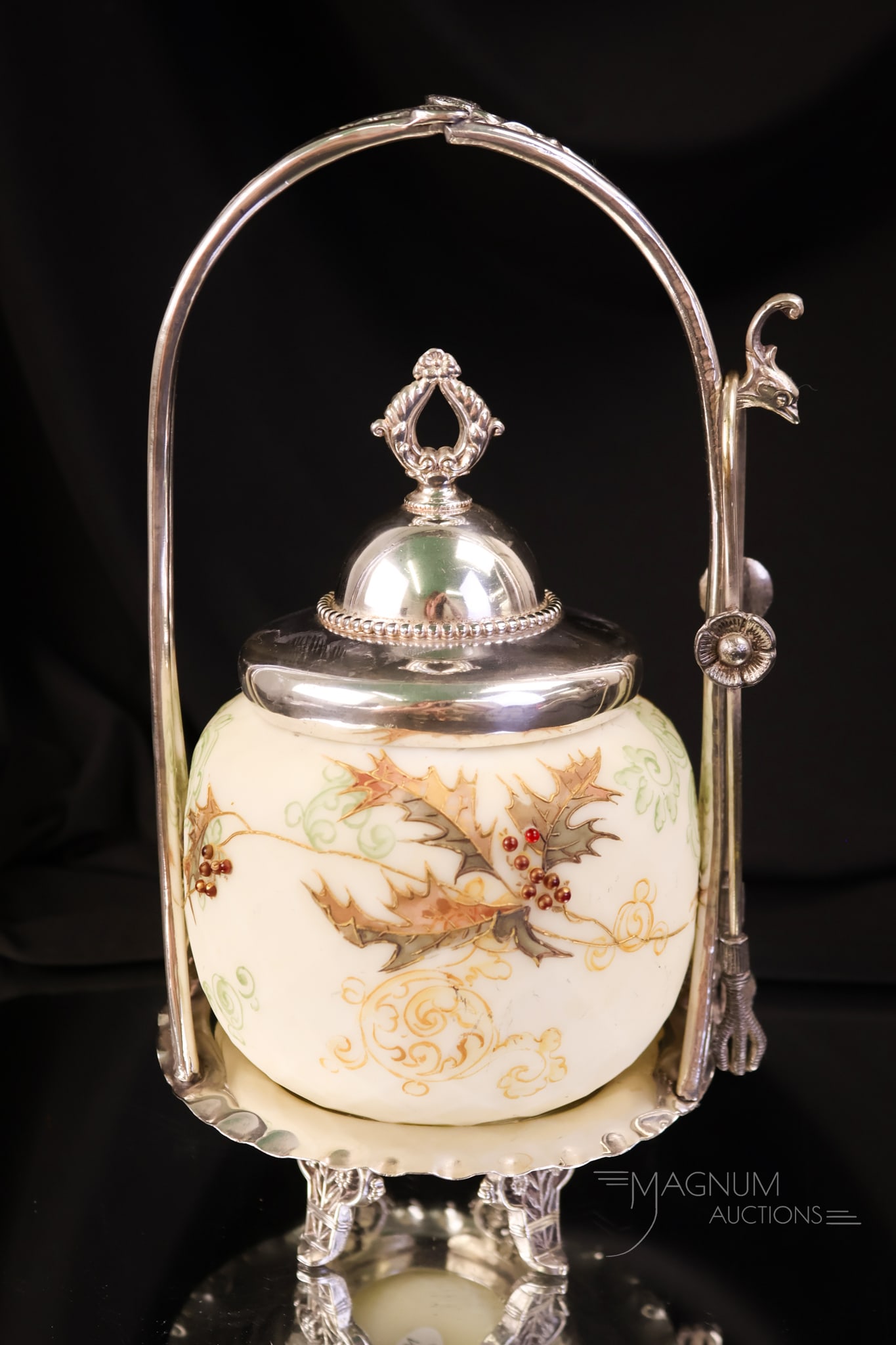 Meriden Silverplate Victorian Mt. Washington Crown Milano Pickle Castor (1 of 7)