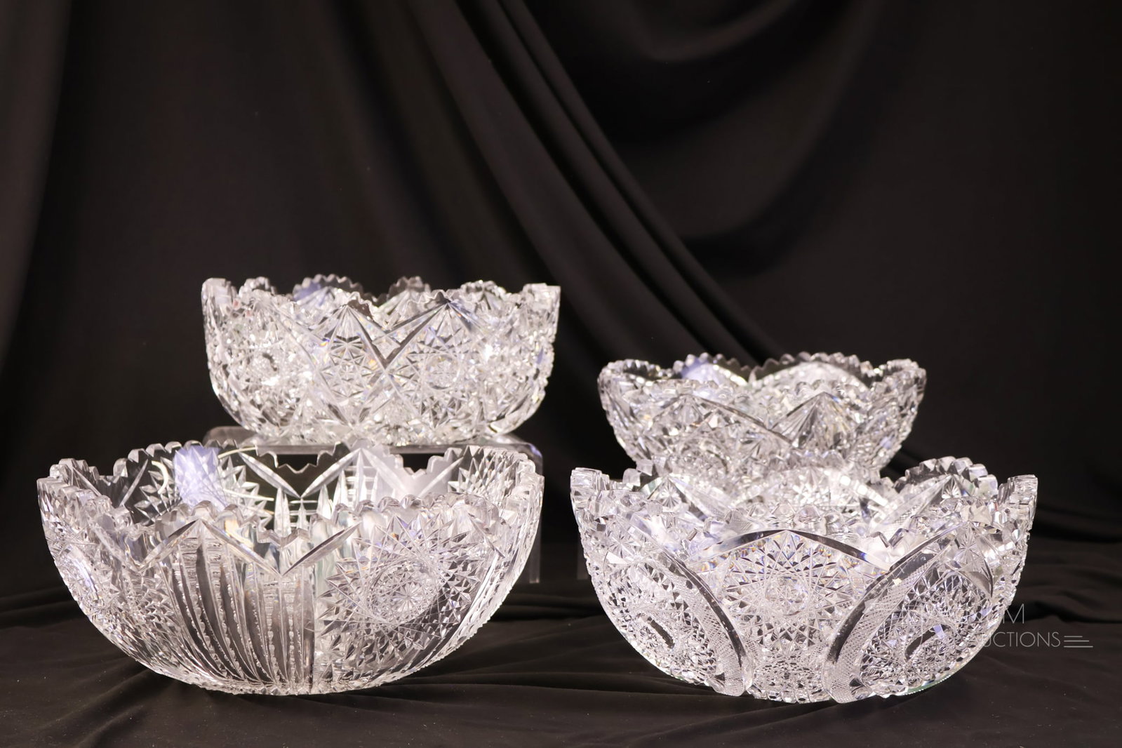 4 pc Lot American Brilliant Period Cut Glass Bowls: Four selections in American Brilliant Period cut glass bowls for your bidding pleasure. The lot includes various patterns. The tallest measures 4".