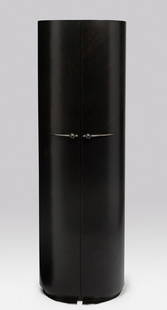 JAIME TRESSERRA CLAPÉS (Barcelona, 1943). Bar cabinet: JAIME TRESSERRA CLAPÉS (Barcelona, 1943).Bar cabinet "Eliptic", 1987 design.Dark walnut finish, silver-plated and sulfurized hardware and stainless steel base.The Tressera Collection price was &eu