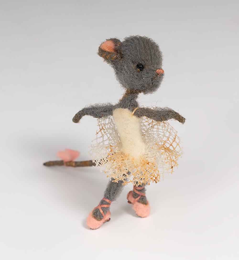 VIVIEN LEIGH.  Amulet. England, 1940s.  Porcelain (1 of 3)