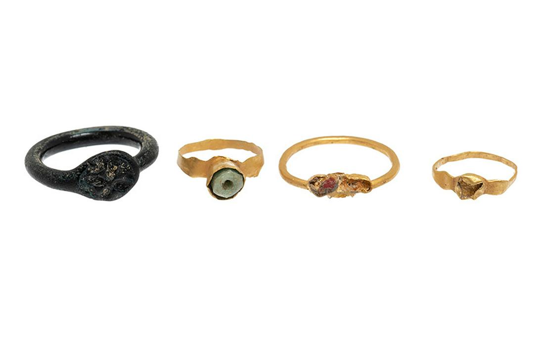 Selection of four rings. Rome, 2nd-3rd century AD. (1 of 2)
