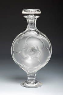 LALIQUE. France ca. 1970. Perfume bottle. Moulded and satin-finished glass. Signed on the back of: LALIQUE. France ca. 1970. Perfume bottle. Moulded and satin-finished glass. Signed on the reverse of the base Lalique Â® France. Provenance: Spanish private collection, formed between 1970 and