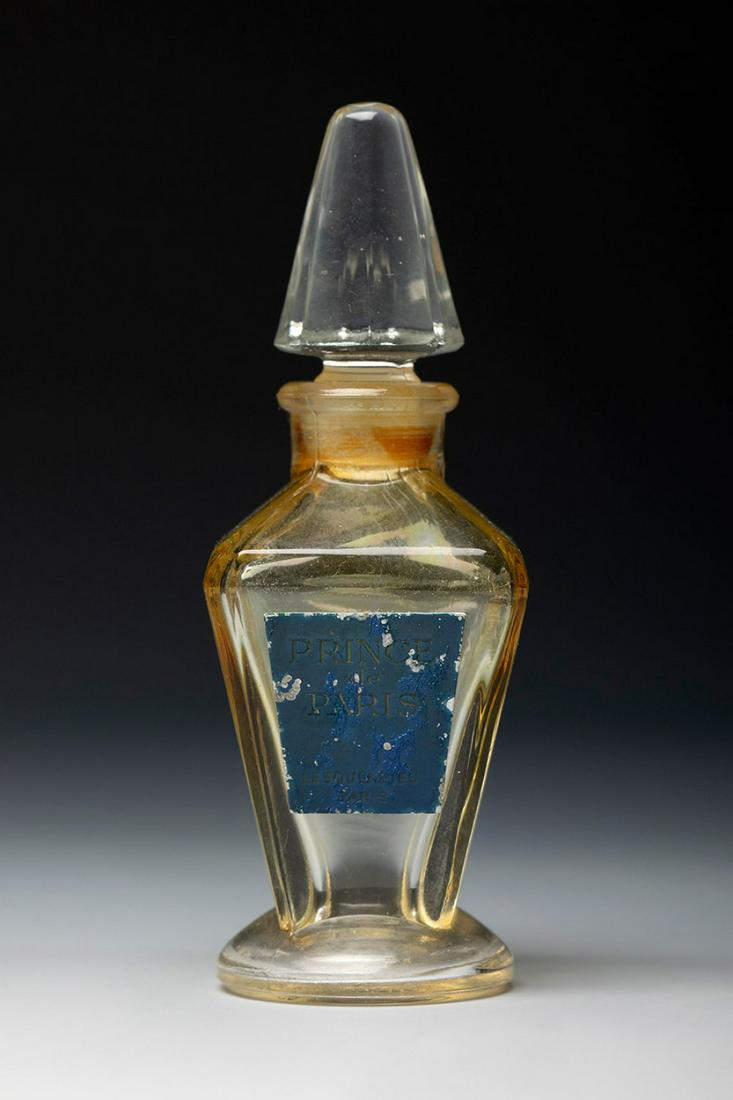 "Prince de Paris", fragrance by LESQUENDIEU. France, 1940s. Glass bottle. Provenance: Spanish: "Prince de Paris", fragrance by LESQUENDIEU. France, 1940s. Glass bottle. Provenance: Spanish private collection, formed between 1970 and 1995. Label worn. Wear and tear due to use and the passage of 