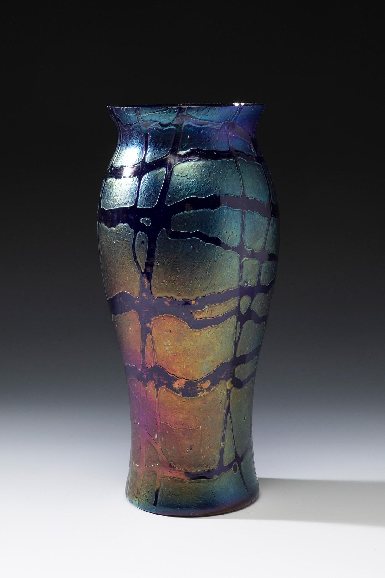 Jugendstil LOETZ vase; Austria, ca. 1900. Iridescent blown glass. An iridescent blown glass vase: Jugendstil LOETZ vase; Austria, ca. 1900. Iridescent blown glass. An iridescent blown glass vase from the Austrian Manufacture of Loetz, with an amphora-shaped body and circular mouth. Pampas" decorat