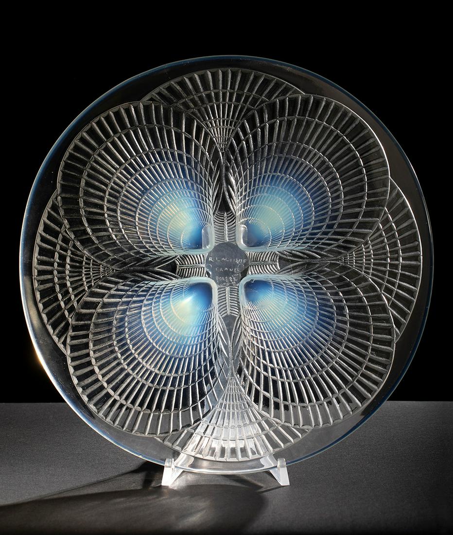 RENÃ‰ LALIQUE (Ay, France, 1860 - Paris, 1945). "Coquilles I" tray. France, ca.1930. Translucent and (1 of 5)