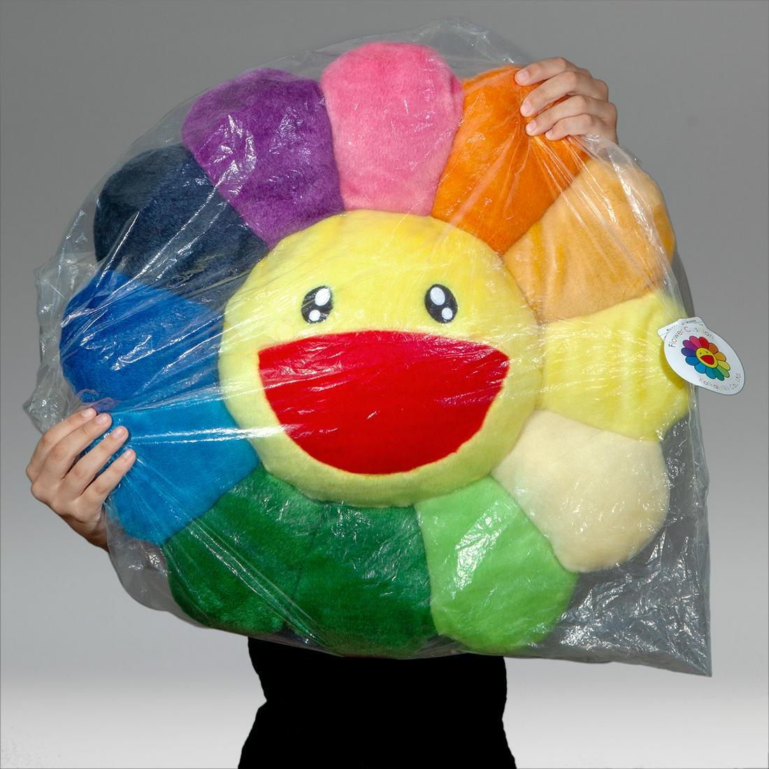 TAKASHI MURAKAMI (Tokyo, 1962). â€œFlowercushionâ€. Soft sculpture. Limited edition. Official (1 of 5)