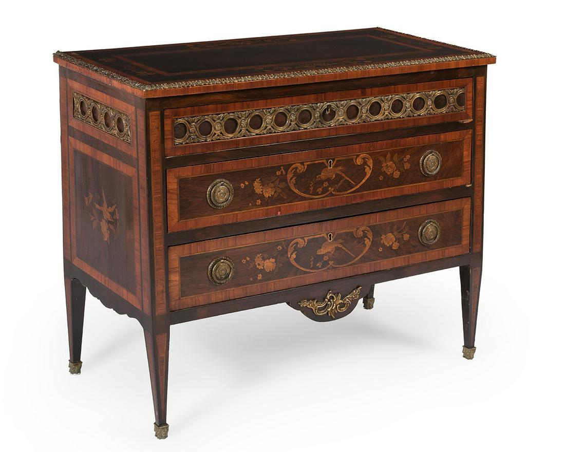 Louis XVI French style chest of drawers, late 19th - early 20th century.  Walnut wood and marquetry. (1 of 5)