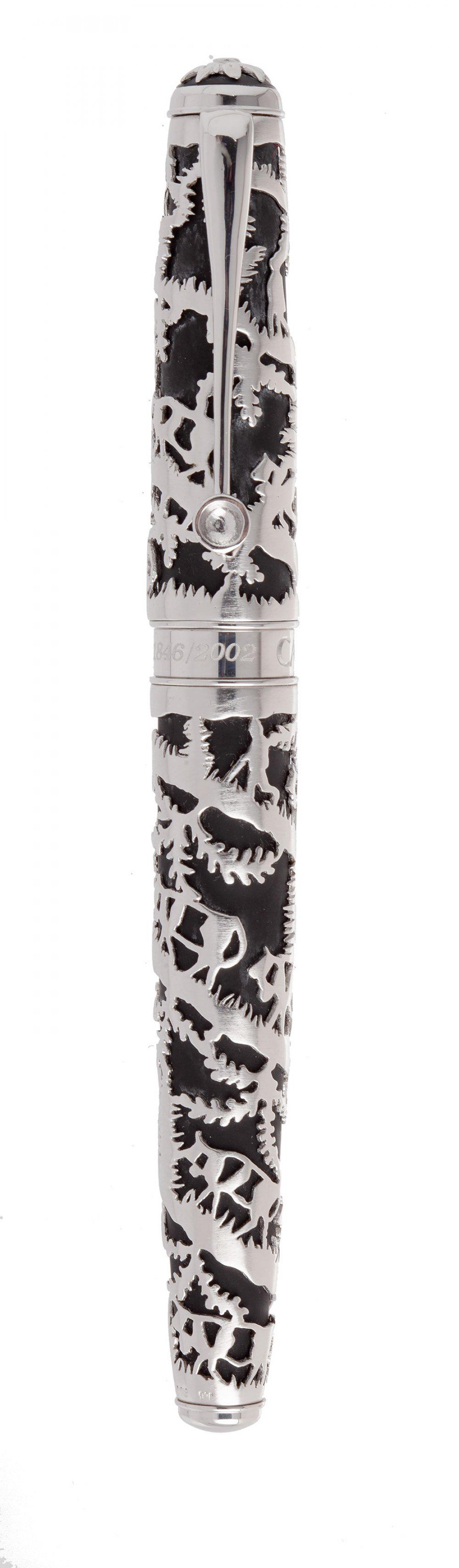 CARAN D'ACHE FOUNTAIN PEN. Body in silver and black lacquer. Limited edition. Silver nib. F tip. It (1 of 3)