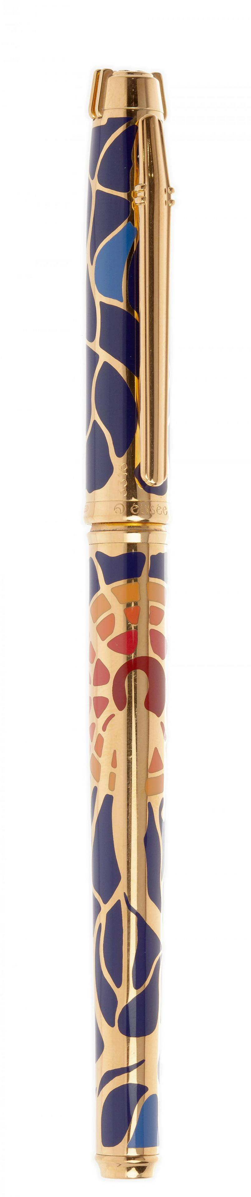 ELYSÃ‰E FOUNTAIN PEN. Gold and lacquer metal body. Bicolor 18Kt gold nib, M tip. Limited edition. It (1 of 3)