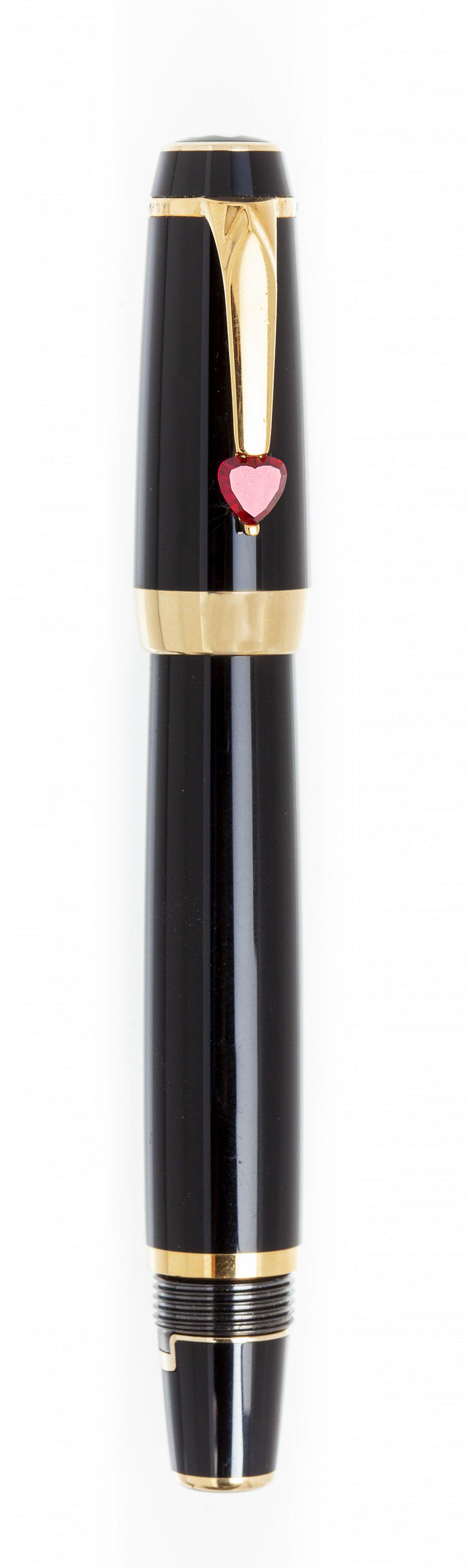 MONTBLANC FOUNTAIN PEN â€œBOHEME RUBY HEARTâ€. Body in black resin and details in yellow gold and (1 of 4)